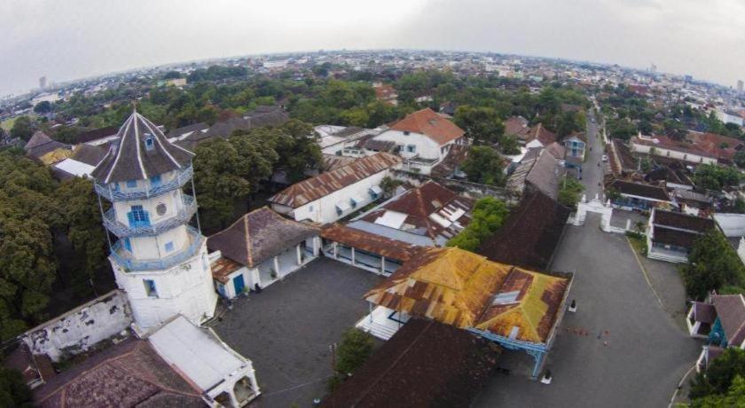 Hotel Grand Amira Solo, Azana Collection
