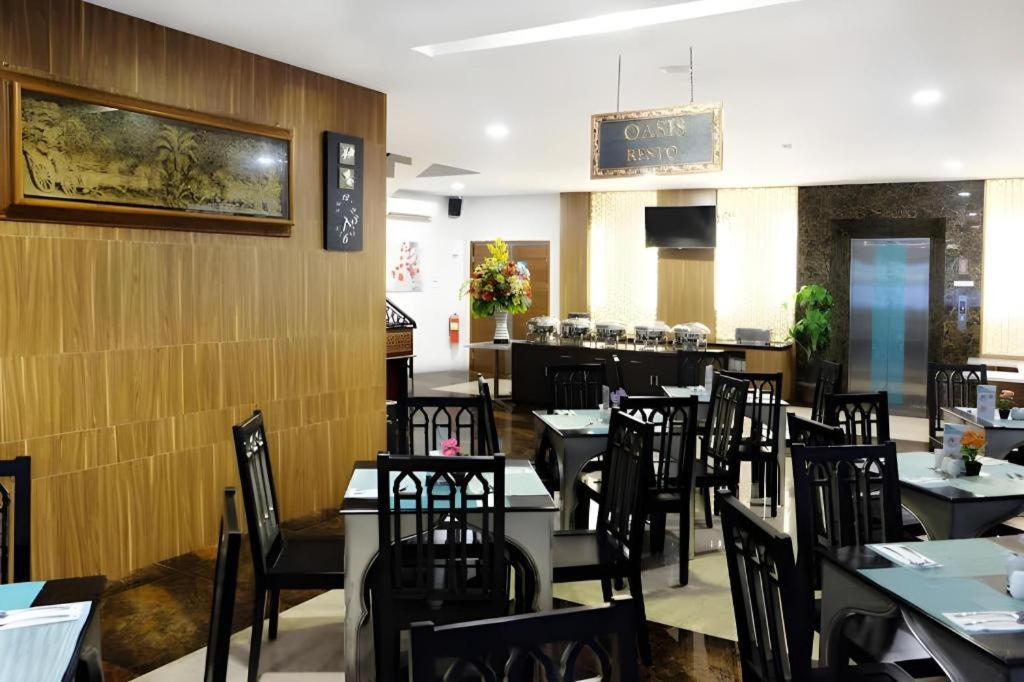 Hotel Grand Amira Solo, Azana Collection